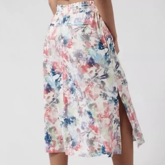Athleta Savannah skirt, lumen floral cream, size small - Picture 2 of 9